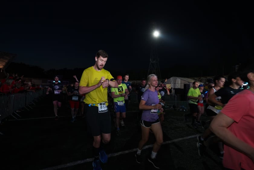 9. Nocny Wrocław Półmaraton - zdjęcia uczestników, 17 czerwca 2023 r.