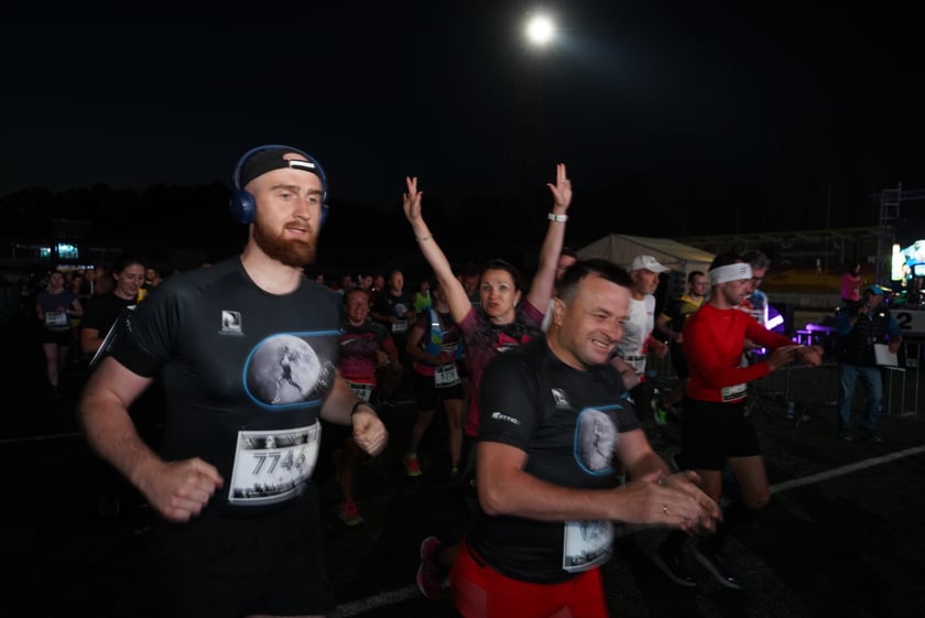 9. Nocny Wrocław Półmaraton - zdjęcia uczestników, 17 czerwca 2023 r.