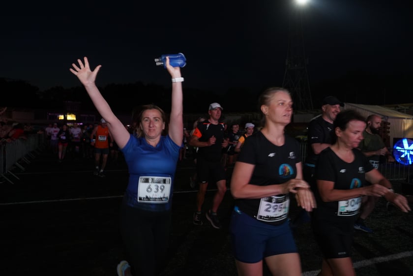 9. Nocny Wrocław Półmaraton - zdjęcia uczestników, 17 czerwca 2023 r.