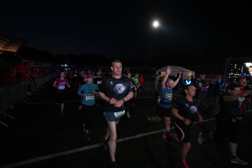 9. Nocny Wrocław Półmaraton - zdjęcia uczestników, 17 czerwca 2023 r.