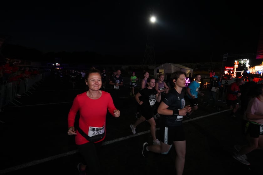 9. Nocny Wrocław Półmaraton - zdjęcia uczestników, 17 czerwca 2023 r.