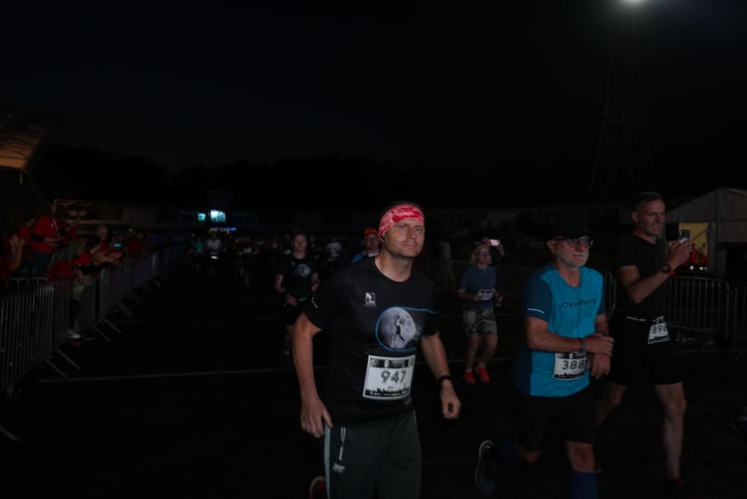 9. Nocny Wrocław Półmaraton - zdjęcia uczestników, 17 czerwca 2023 r.
