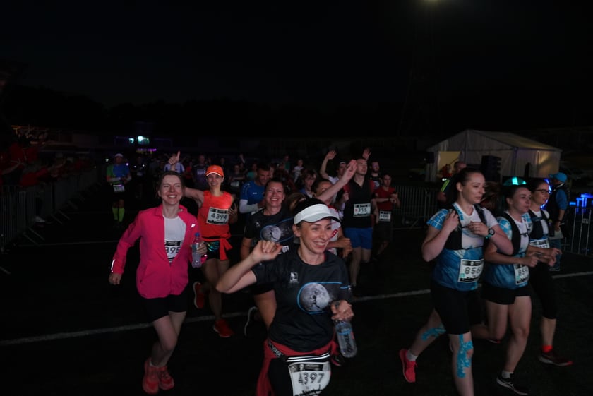 9. Nocny Wrocław Półmaraton - zdjęcia uczestników, 17 czerwca 2023 r.