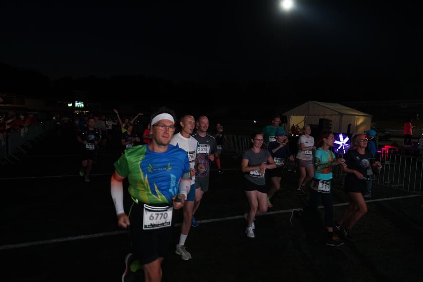 9. Nocny Wrocław Półmaraton - zdjęcia uczestników, 17 czerwca 2023 r.