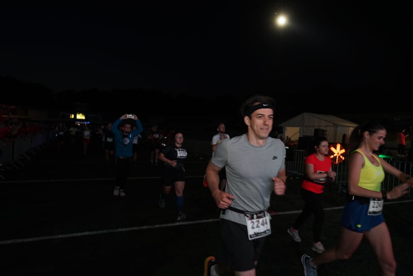 9. Nocny Wrocław Półmaraton - zdjęcia uczestników, 17 czerwca 2023 r.