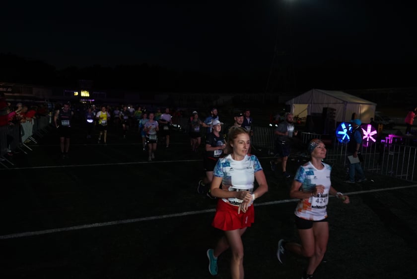 9. Nocny Wrocław Półmaraton - zdjęcia uczestników, 17 czerwca 2023 r.
