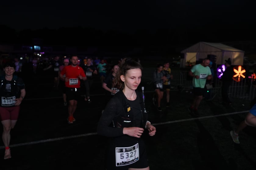 9. Nocny Wrocław Półmaraton - zdjęcia uczestników, 17 czerwca 2023 r.