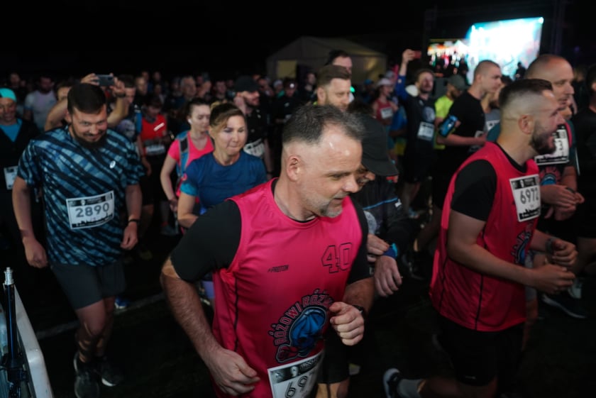 9. Nocny Wrocław Półmaraton - zdjęcia uczestników, 17 czerwca 2023 r.