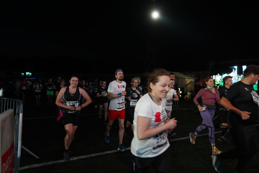 9. Nocny Wrocław Półmaraton - zdjęcia uczestników, 17 czerwca 2023 r.