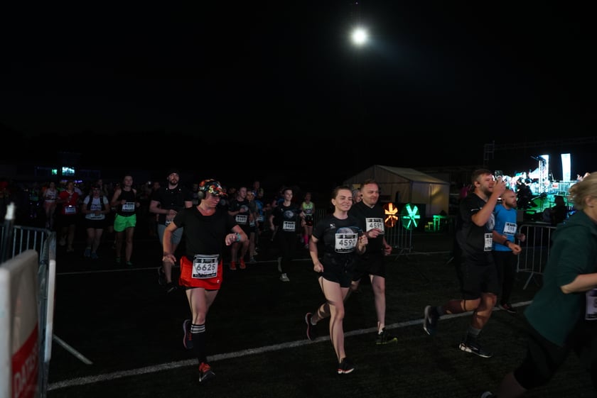 9. Nocny Wrocław Półmaraton - zdjęcia uczestników, 17 czerwca 2023 r.
