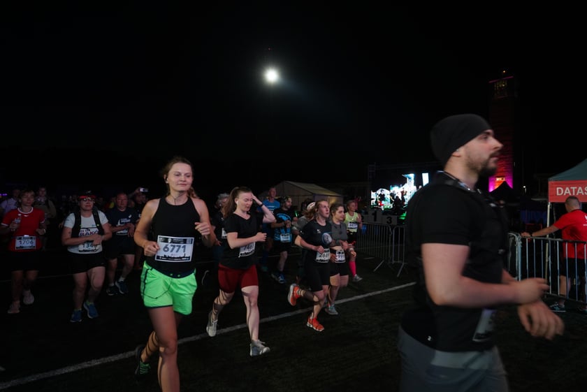 9. Nocny Wrocław Półmaraton - zdjęcia uczestników, 17 czerwca 2023 r.
