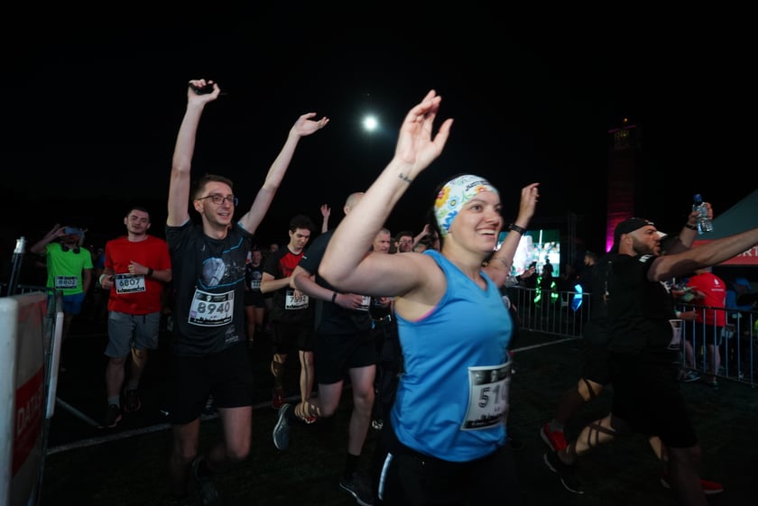 9. Nocny Wrocław Półmaraton - zdjęcia uczestników, 17 czerwca 2023 r.