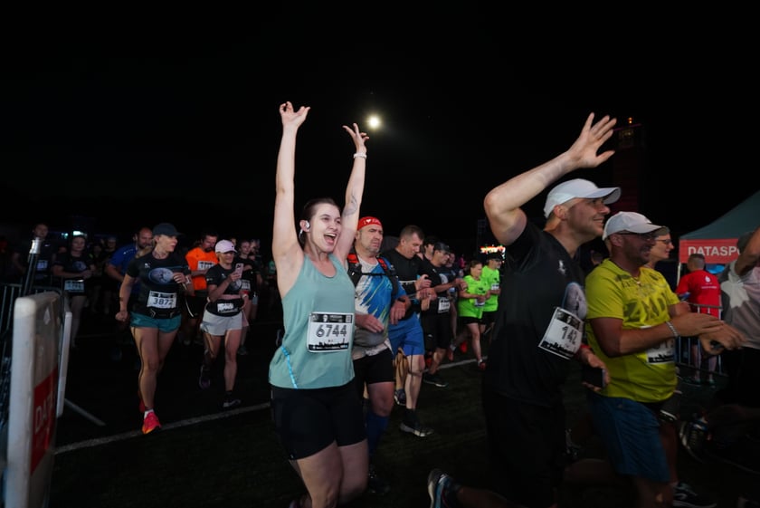 9. Nocny Wrocław Półmaraton - zdjęcia uczestników, 17 czerwca 2023 r.