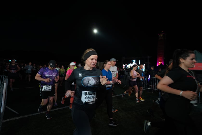 9. Nocny Wrocław Półmaraton - zdjęcia uczestników, 17 czerwca 2023 r.