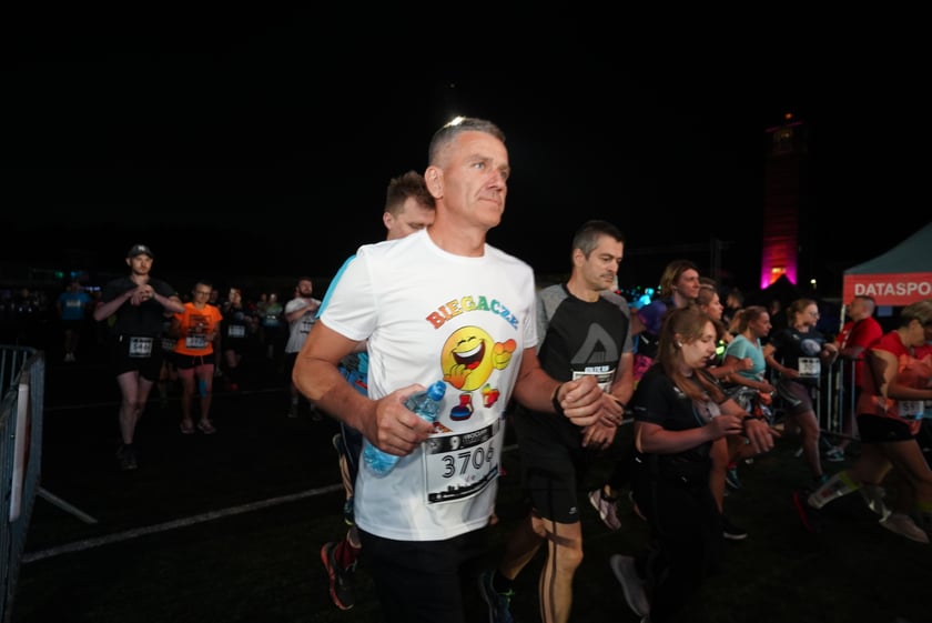 9. Nocny Wrocław Półmaraton - zdjęcia uczestników, 17 czerwca 2023 r.