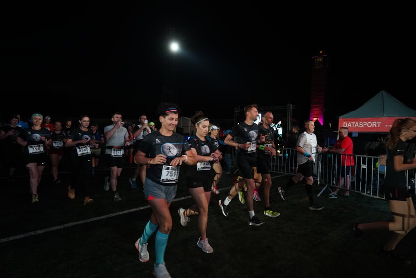 9. Nocny Wrocław Półmaraton - zdjęcia uczestników, 17 czerwca 2023 r.