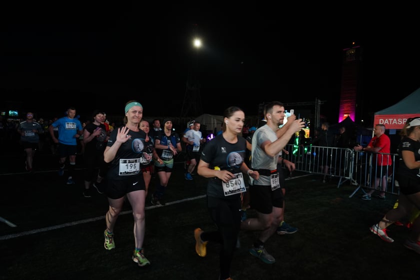 9. Nocny Wrocław Półmaraton - zdjęcia uczestników, 17 czerwca 2023 r.