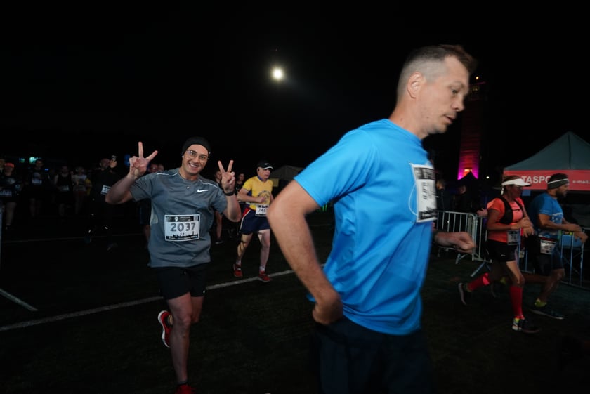 9. Nocny Wrocław Półmaraton - zdjęcia uczestników, 17 czerwca 2023 r.