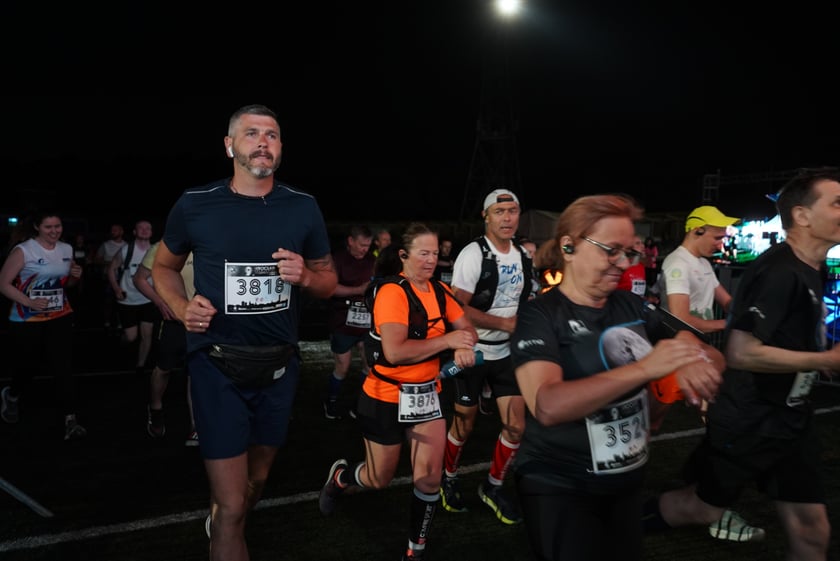 9. Nocny Wrocław Półmaraton - zdjęcia uczestników, 17 czerwca 2023 r.