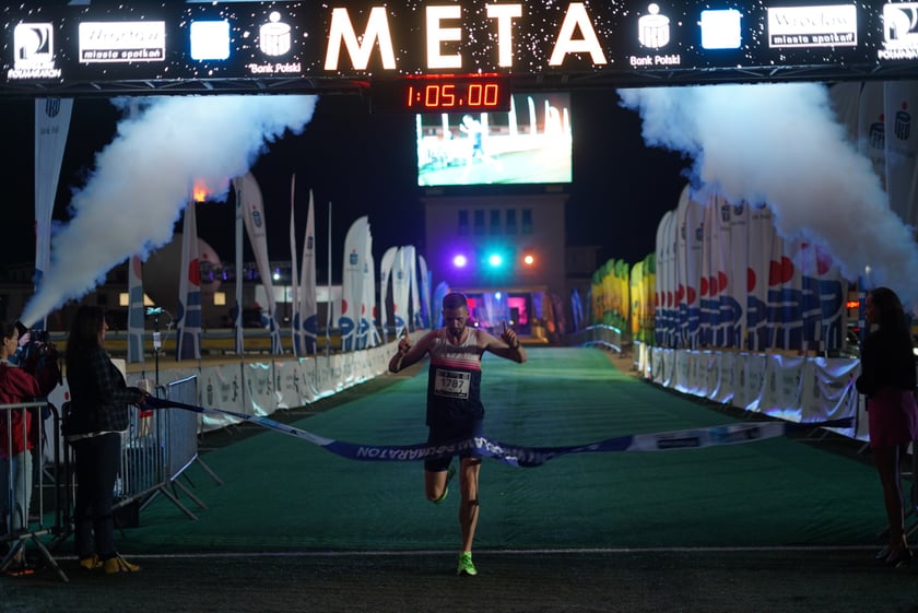 9. Nocny Wrocław Półmaraton - zdjęcia uczestników, 17 czerwca 2023 r.