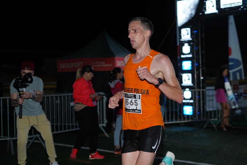 9. Nocny Wrocław Półmaraton - zdjęcia uczestników, 17 czerwca 2023 r.