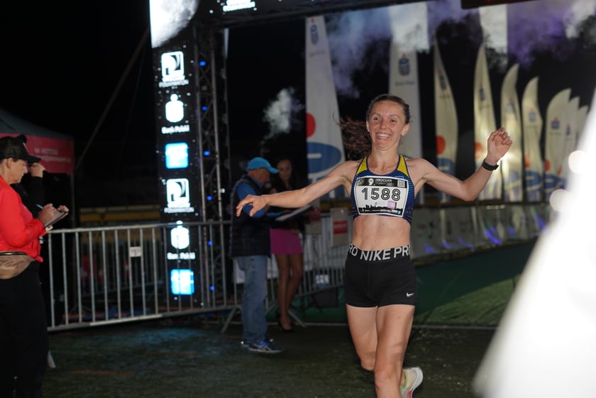 9. Nocny Wrocław Półmaraton - zdjęcia uczestników, 17 czerwca 2023 r.