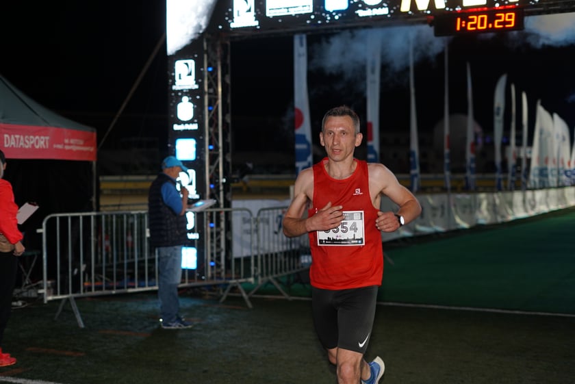 9. Nocny Wrocław Półmaraton - zdjęcia uczestników, 17 czerwca 2023 r.