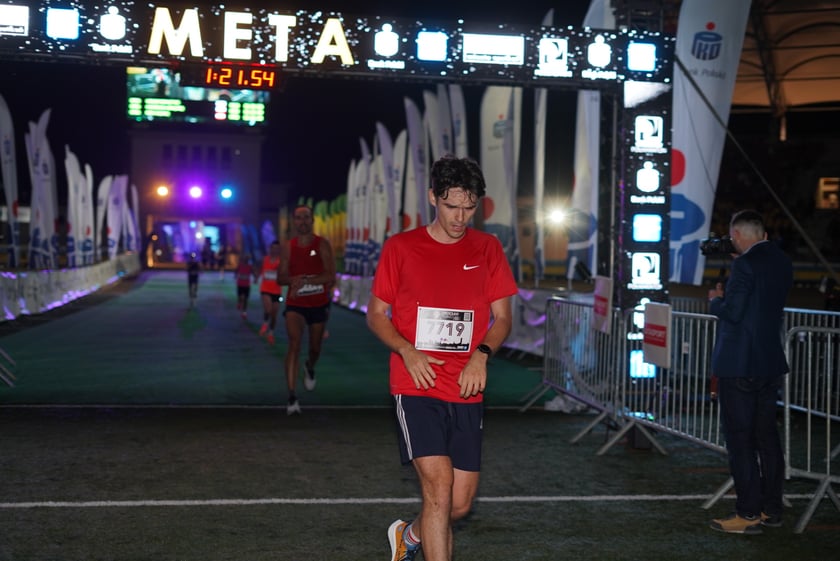 9. Nocny Wrocław Półmaraton - zdjęcia uczestników, 17 czerwca 2023 r.