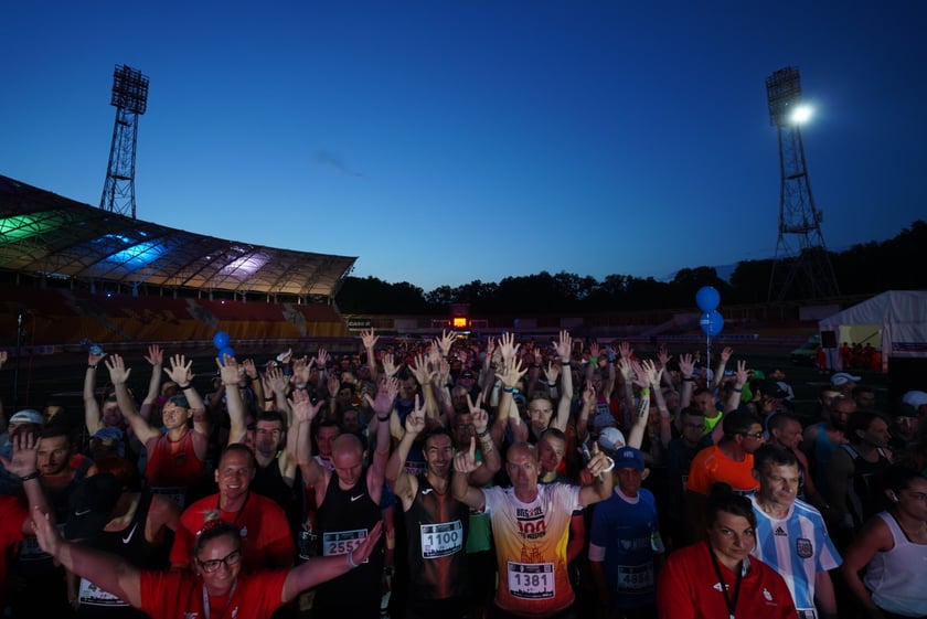 9. Nocny Wrocław Półmaraton - zdjęcia uczestników, 17 czerwca 2023 r.