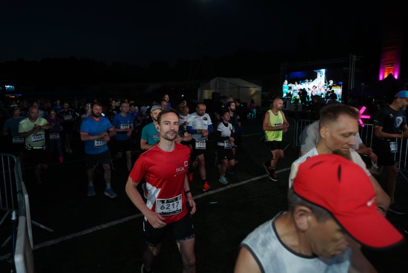 9. Nocny Wrocław Półmaraton - zdjęcia uczestników, 17 czerwca 2023 r.