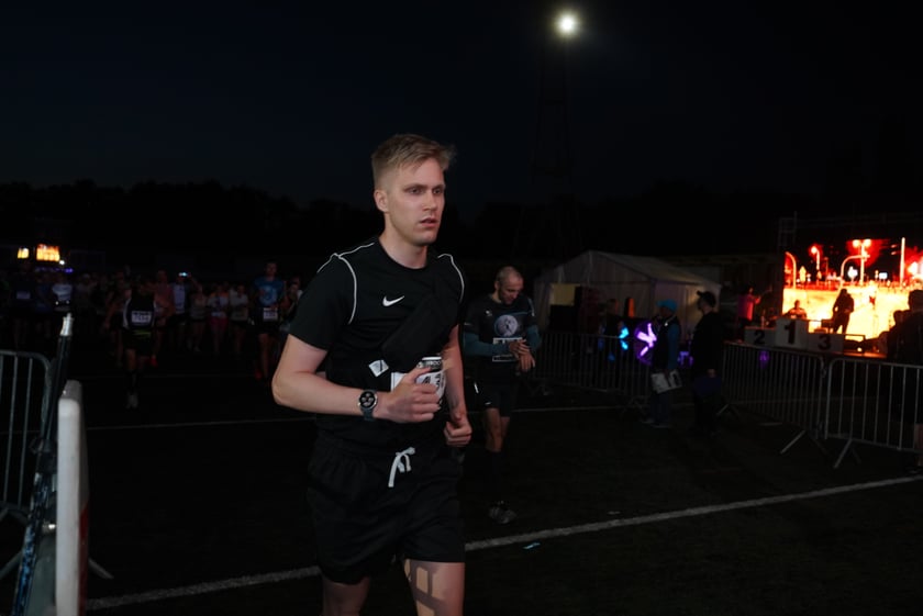 9. Nocny Wrocław Półmaraton - zdjęcia uczestników, 17 czerwca 2023 r.