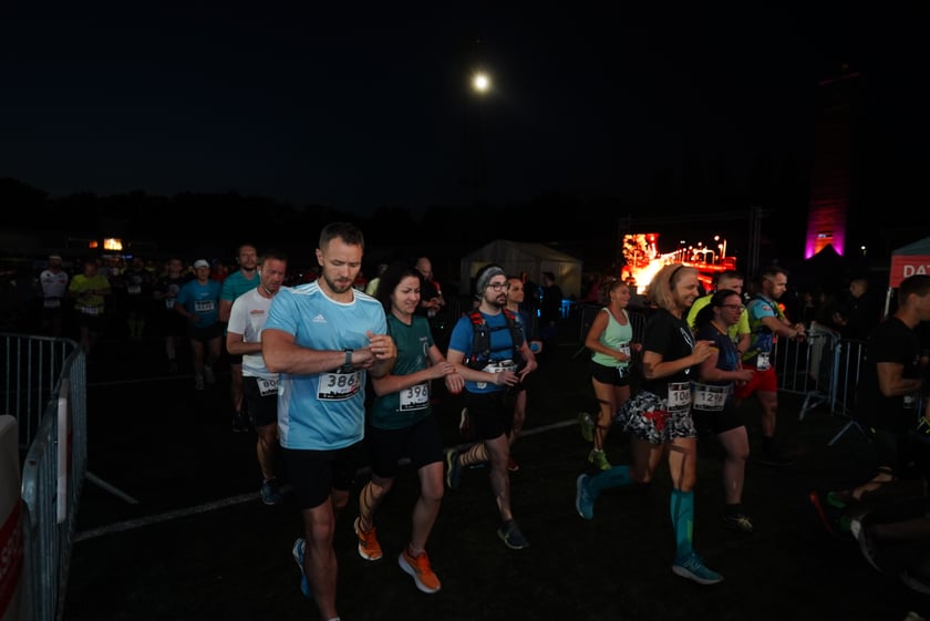9. Nocny Wrocław Półmaraton - zdjęcia uczestników, 17 czerwca 2023 r.