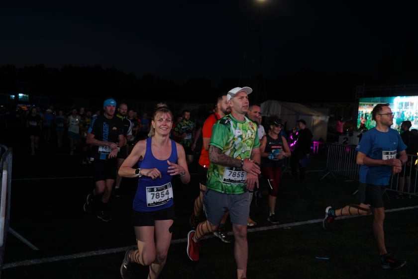 9. Nocny Wrocław Półmaraton - zdjęcia uczestników, 17 czerwca 2023 r.
