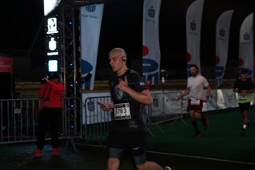 9. Nocny Wrocław Półmaraton - zdjęcia uczestników, 17 czerwca 2023 r.