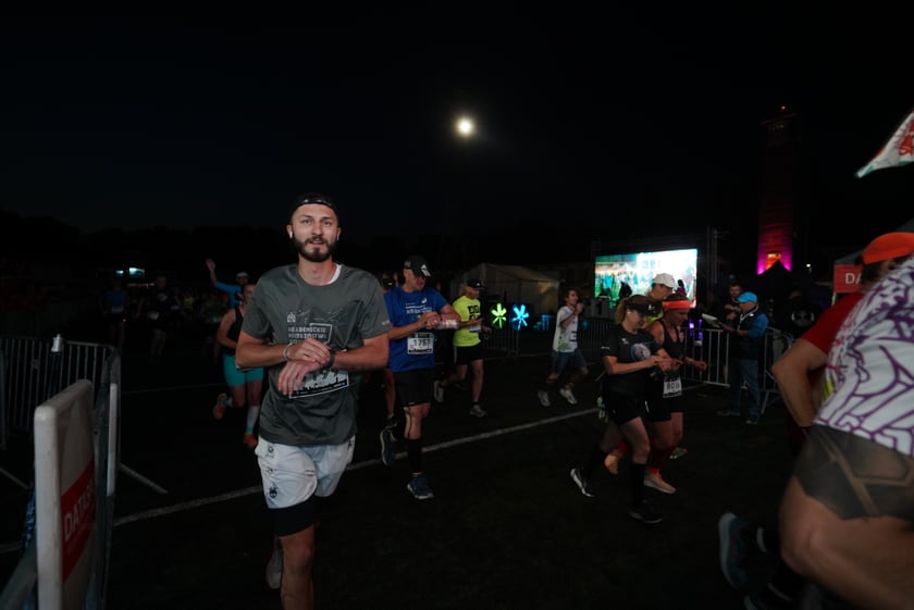 9. Nocny Wrocław Półmaraton - zdjęcia uczestników, 17 czerwca 2023 r.