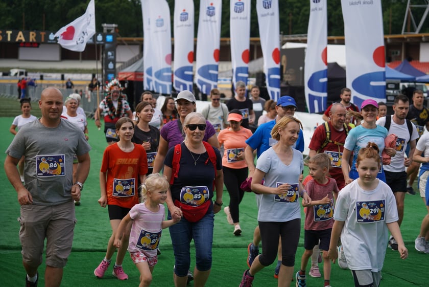 Uczestnicy Biegu Rodzinnego we Wrocławiu
