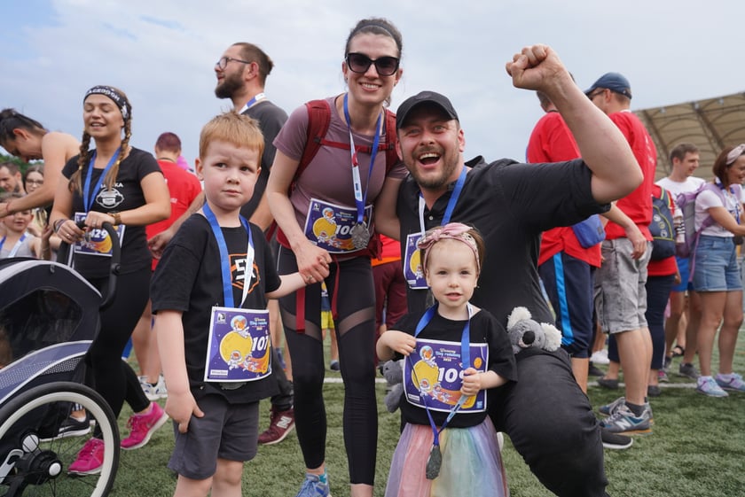 Uczestnicy Biegu Rodzinnego we Wrocławiu