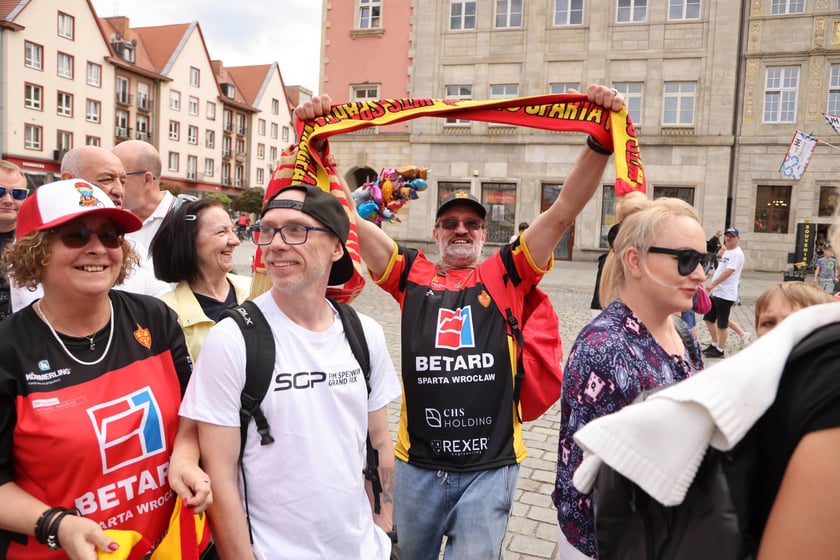 gwiazdy żużla na wrocławskim Rynku, 27.07.2023