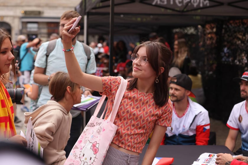 gwiazdy żużla na wrocławskim Rynku, 27.07.2023