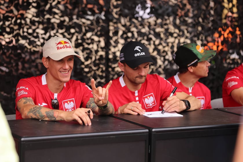 gwiazdy żużla na wrocławskim Rynku, 27.07.2023