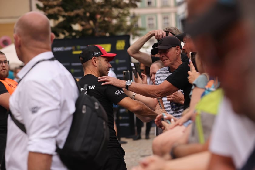 gwiazdy żużla na wrocławskim Rynku, 27.07.2023