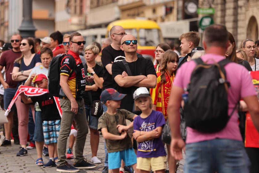 gwiazdy żużla na wrocławskim Rynku, 27.07.2023