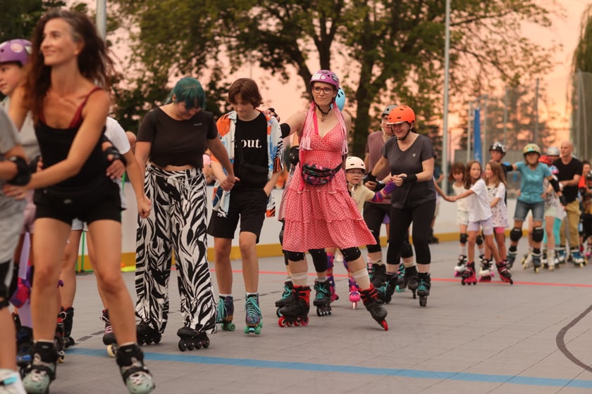 Potańcówka na rolkach ? Skate Night Wrocław odbyła się w piątkowy wieczór (18 sierpnia)