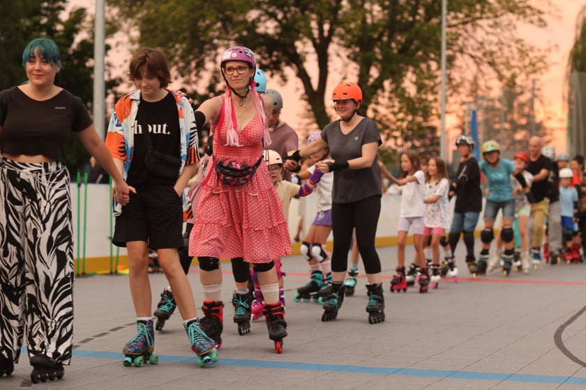 Potańcówka na rolkach ? Skate Night Wrocław odbyła się w piątkowy wieczór (18 sierpnia)