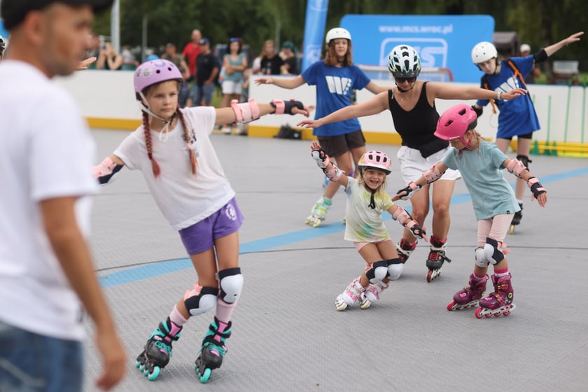 Potańcówka na rolkach ? Skate Night Wrocław odbyła się w piątkowy wieczór (18 sierpnia)