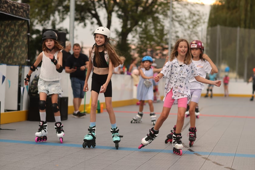 Potańcówka na rolkach ? Skate Night Wrocław odbyła się w piątkowy wieczór (18 sierpnia)