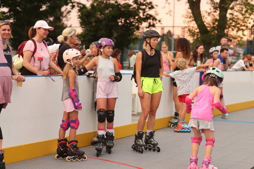 Potańcówka na rolkach ? Skate Night Wrocław odbyła się w piątkowy wieczór (18 sierpnia)