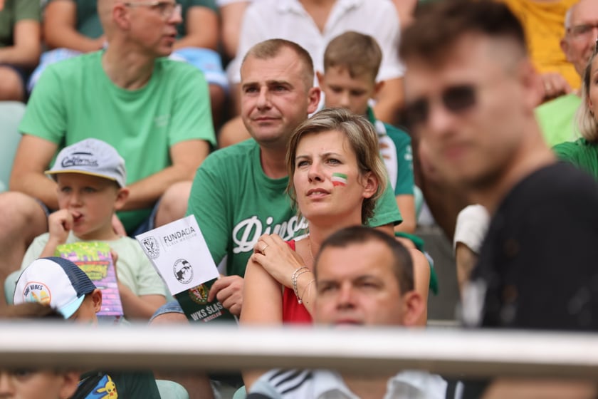 Taka atmosfera panowała na trybunach podczas meczu Śląsk Wrocław - Lech Poznań.