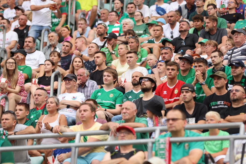 Taka atmosfera panowała na trybunach podczas meczu Śląsk Wrocław - Lech Poznań.