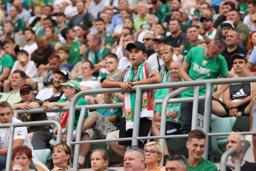 Taka atmosfera panowała na trybunach podczas meczu Śląsk Wrocław - Lech Poznań.